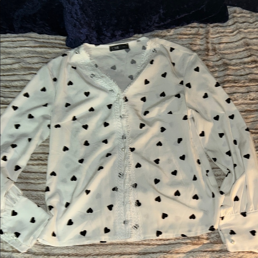 CBR White Top with Black Heart Design